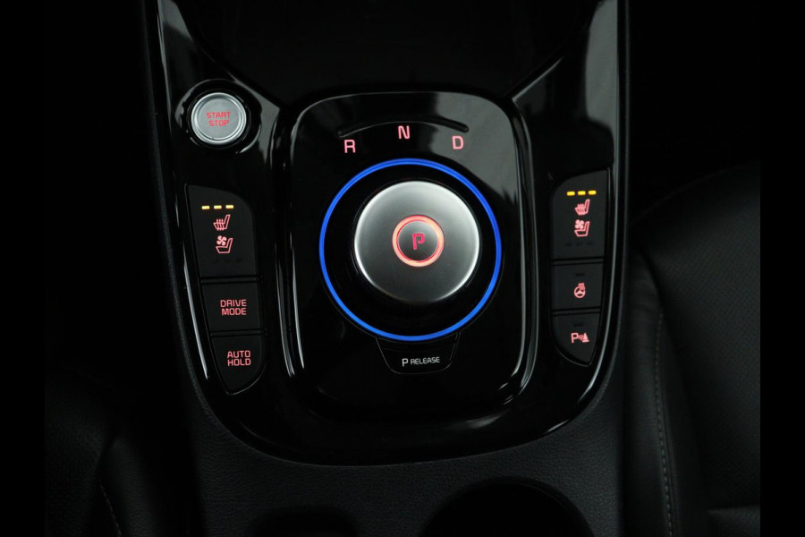 Kia e-Soul ExecutiveLine 64 kWh | SOH 100% | 3 Fase | 1e eigenaar | Trekhaak | Wamtepomp | Stoelventilatie | Leder | Adaptive cruise | Harman/Kardon | Camera | Stoelverwarming | Carplay | Navigatie