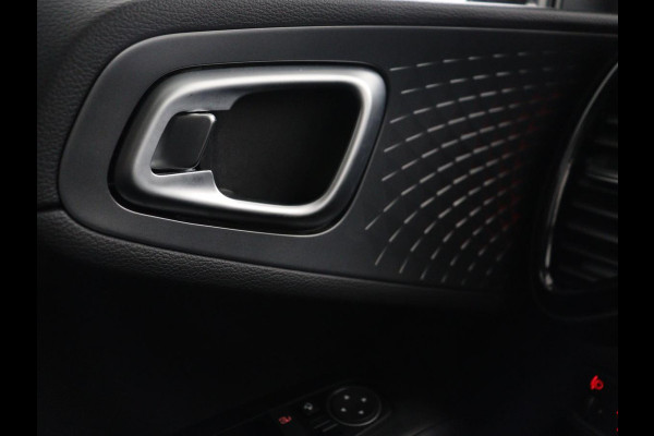 Kia e-Soul ExecutiveLine 64 kWh | SOH 100% | 3 Fase | 1e eigenaar | Trekhaak | Wamtepomp | Stoelventilatie | Leder | Adaptive cruise | Harman/Kardon | Camera | Stoelverwarming | Carplay | Navigatie