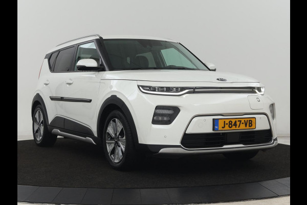 Kia e-Soul ExecutiveLine 64 kWh | SOH 100% | 3 Fase | 1e eigenaar | Trekhaak | Wamtepomp | Stoelventilatie | Leder | Adaptive cruise | Harman/Kardon | Camera | Stoelverwarming | Carplay | Navigatie