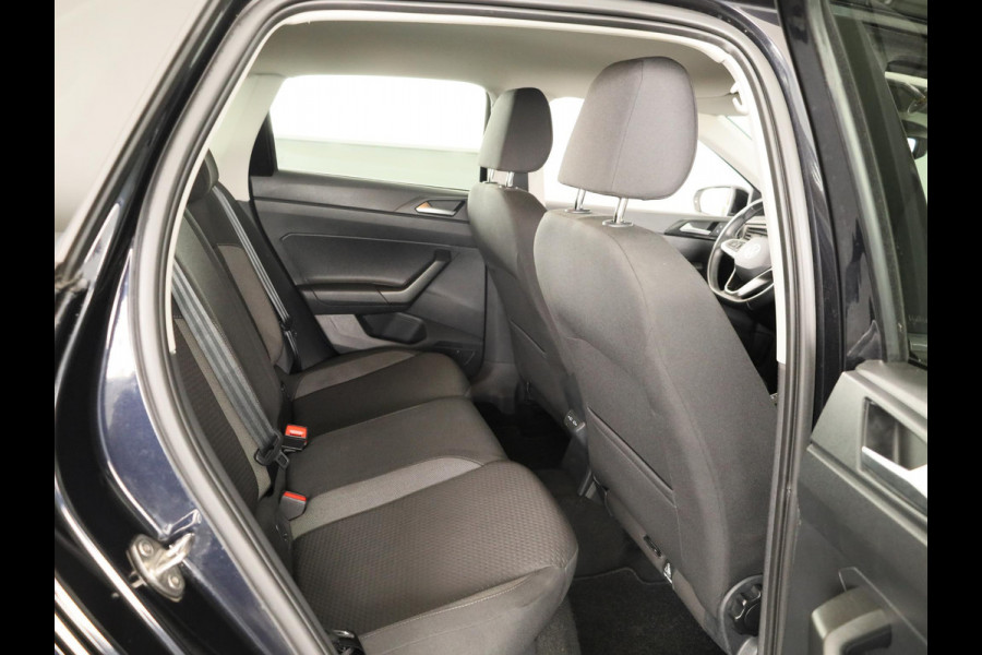 Volkswagen Polo 1.0 TSI Life Business 95 pk Automaat (DSG) | Verlengde garantie | Navigatie | Parkeersensoren | Achteruitrijcamera | Adaptieve cruise control | Stoelverwarming |
