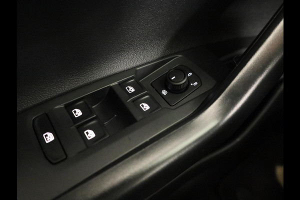 Volkswagen Polo 1.0 TSI Life Business 95 pk Automaat (DSG) | Verlengde garantie | Navigatie | Parkeersensoren | Achteruitrijcamera | Adaptieve cruise control | Stoelverwarming |