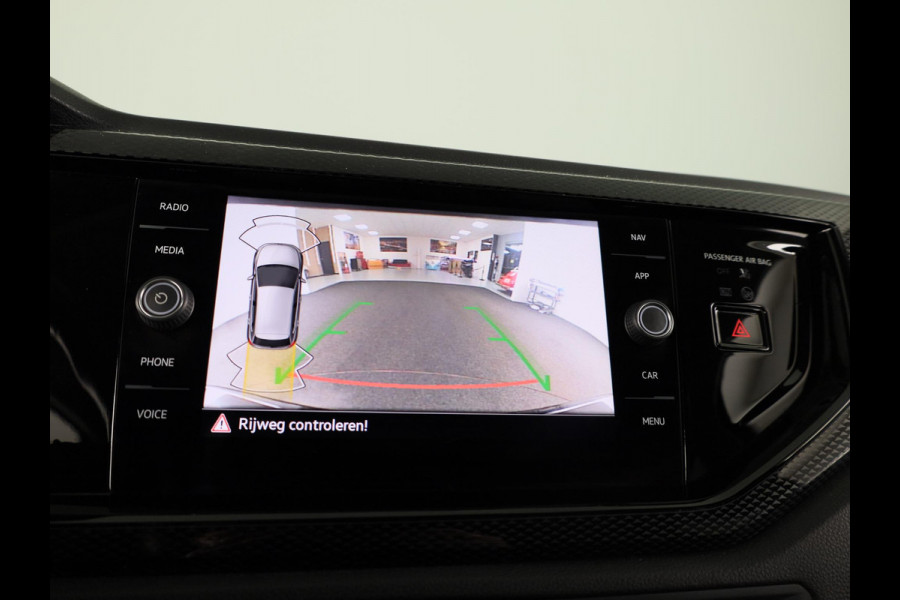 Volkswagen Polo 1.0 TSI Life Business 95 pk Automaat (DSG) | Verlengde garantie | Navigatie | Parkeersensoren | Achteruitrijcamera | Adaptieve cruise control | Stoelverwarming |