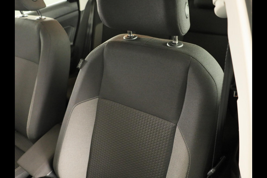 Volkswagen Polo 1.0 TSI Life Business 95 pk Automaat (DSG) | Verlengde garantie | Navigatie | Parkeersensoren | Achteruitrijcamera | Adaptieve cruise control | Stoelverwarming |