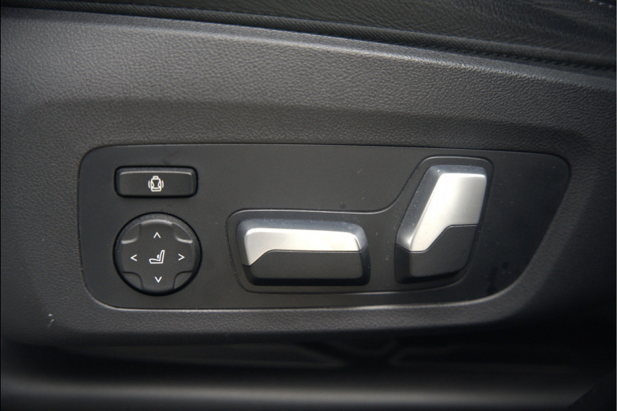 BMW iX3 High Executive 80 kWh | Panoramadak | Keyless | Stoelverwarming | Harman Kardon | Memory Seat | Head-Up Display | 360 Camera | Adaptief Onderstel | Trekhaak | Adaptive LED | Elektrische Stoelen | Apple Carplay |