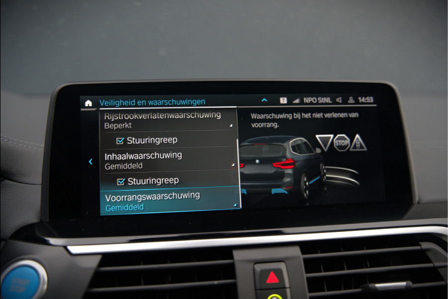 BMW iX3 High Executive 80 kWh | Panoramadak | Keyless | Stoelverwarming | Harman Kardon | Memory Seat | Head-Up Display | 360 Camera | Adaptief Onderstel | Trekhaak | Adaptive LED | Elektrische Stoelen | Apple Carplay |