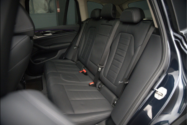 BMW iX3 High Executive 80 kWh | Panoramadak | Keyless | Stoelverwarming | Harman Kardon | Memory Seat | Head-Up Display | 360 Camera | Adaptief Onderstel | Trekhaak | Adaptive LED | Elektrische Stoelen | Apple Carplay |