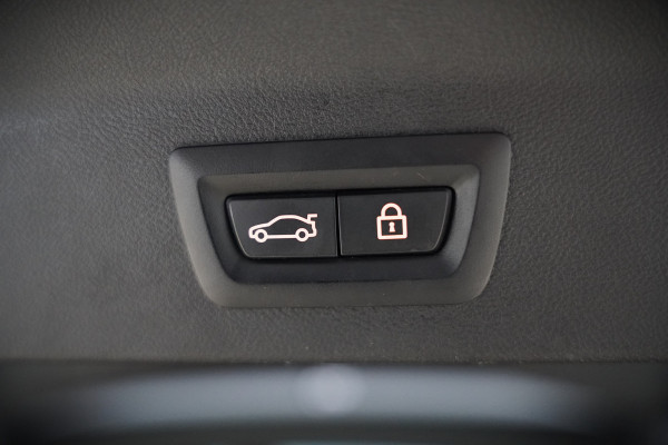 BMW iX3 High Executive 80 kWh | Panoramadak | Keyless | Stoelverwarming | Harman Kardon | Memory Seat | Head-Up Display | 360 Camera | Adaptief Onderstel | Trekhaak | Adaptive LED | Elektrische Stoelen | Apple Carplay |