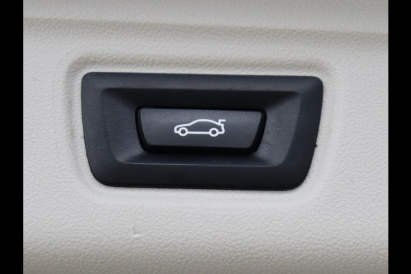 BMW 3-serie 320e Business Edition Plus | Panoramadak | Adaptive cruise | Leder | Sportstoelen | Stoelverwarming | Live Cockpit | Camera | Safety Pack | LaserLight | Carplay | Keyless | PHEV | Plug In