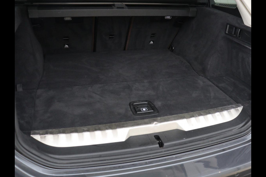 BMW 3-serie 320e Business Edition Plus | Panoramadak | Adaptive cruise | Leder | Sportstoelen | Stoelverwarming | Live Cockpit | Camera | Safety Pack | LaserLight | Carplay | Keyless | PHEV | Plug In