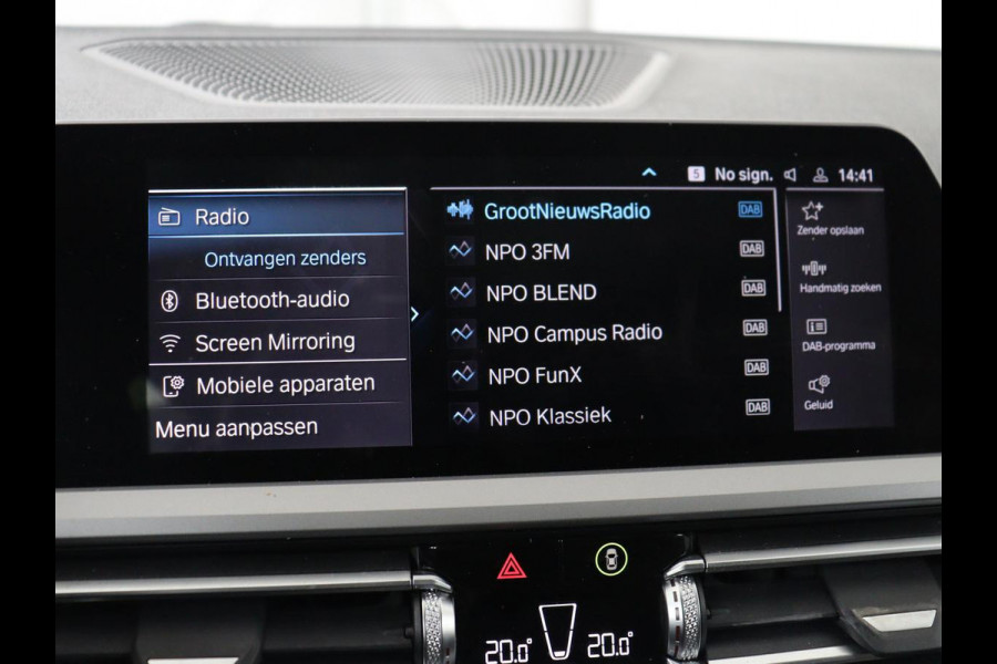 BMW 3-serie 320e Business Edition Plus | Panoramadak | Adaptive cruise | Leder | Sportstoelen | Stoelverwarming | Live Cockpit | Camera | Safety Pack | LaserLight | Carplay | Keyless | PHEV | Plug In