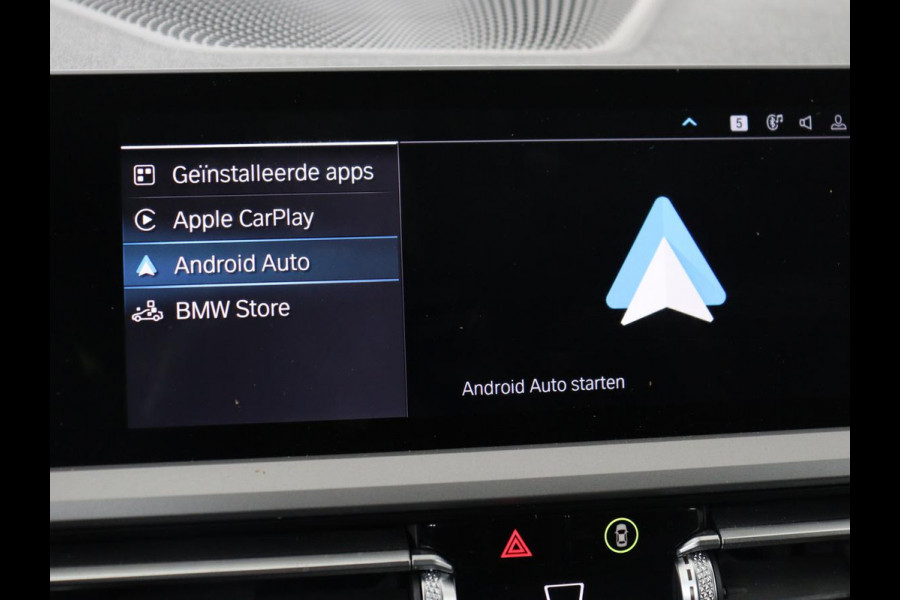 BMW 3-serie 320e Business Edition Plus | Panoramadak | Adaptive cruise | Leder | Sportstoelen | Stoelverwarming | Live Cockpit | Camera | Safety Pack | LaserLight | Carplay | Keyless | PHEV | Plug In