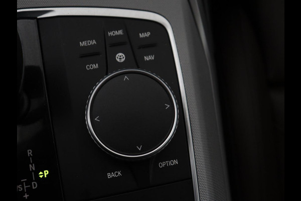 BMW 3-serie 320e Business Edition Plus | Panoramadak | Adaptive cruise | Leder | Sportstoelen | Stoelverwarming | Live Cockpit | Camera | Safety Pack | LaserLight | Carplay | Keyless | PHEV | Plug In