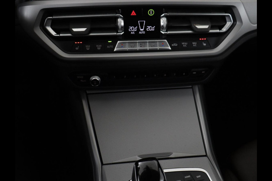 BMW 3-serie 320e Business Edition Plus | Panoramadak | Adaptive cruise | Leder | Sportstoelen | Stoelverwarming | Live Cockpit | Camera | Safety Pack | LaserLight | Carplay | Keyless | PHEV | Plug In