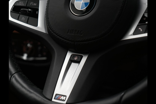 BMW X3 xDrive30e M Sport Plug In Hybrid 293pk Dealer O.H. PHEV | Trekhaak Af Fabriek | Head Up | 360 Camera | Adaptief Onderstel | Lederen Sportstoelen & Stuur Verwarmd | Sfeerverlichting | Keyless | Blis | Navigatie | DAB | Virtual |