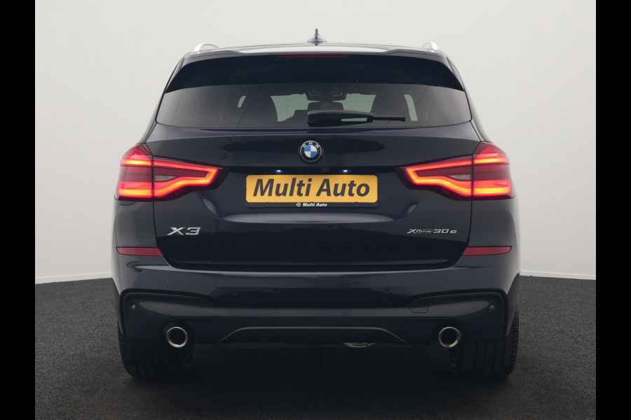 BMW X3 xDrive30e M Sport Plug In Hybrid 293pk Dealer O.H. PHEV | Trekhaak Af Fabriek | Head Up | 360 Camera | Adaptief Onderstel | Lederen Sportstoelen & Stuur Verwarmd | Sfeerverlichting | Keyless | Blis | Navigatie | DAB | Virtual |