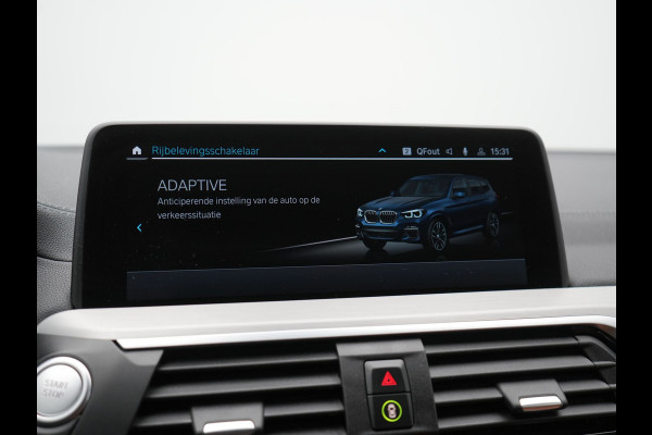 BMW X3 xDrive30e M Sport Plug In Hybrid 293pk Dealer O.H. PHEV | Trekhaak Af Fabriek | Head Up | 360 Camera | Adaptief Onderstel | Lederen Sportstoelen & Stuur Verwarmd | Sfeerverlichting | Keyless | Blis | Navigatie | DAB | Virtual |