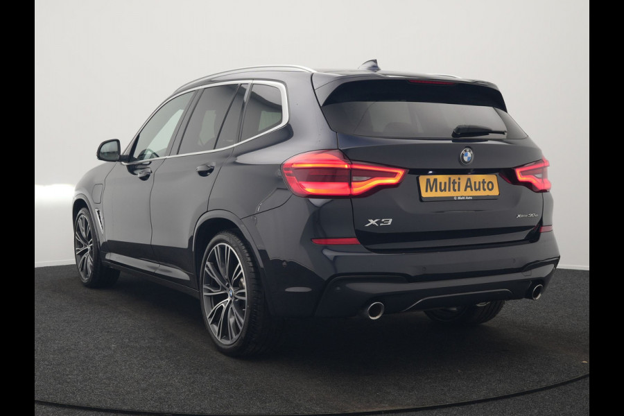 BMW X3 xDrive30e M Sport Plug In Hybrid 293pk Dealer O.H. PHEV | Trekhaak Af Fabriek | Head Up | 360 Camera | Adaptief Onderstel | Lederen Sportstoelen & Stuur Verwarmd | Sfeerverlichting | Keyless | Blis | Navigatie | DAB | Virtual |