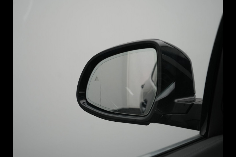 BMW X3 xDrive30e M Sport Plug In Hybrid 293pk Dealer O.H. PHEV | Trekhaak Af Fabriek | Head Up | 360 Camera | Adaptief Onderstel | Lederen Sportstoelen & Stuur Verwarmd | Sfeerverlichting | Keyless | Blis | Navigatie | DAB | Virtual |