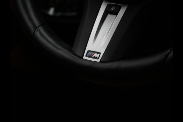 BMW X3 xDrive30e M Sport Plug In Hybrid 293pk Dealer O.H. PHEV | Trekhaak Af Fabriek | Head Up | 360 Camera | Adaptief Onderstel | Lederen Sportstoelen & Stuur Verwarmd | Sfeerverlichting | Keyless | Blis | Navigatie | DAB | Virtual |