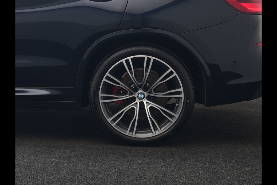BMW X3 xDrive30e M Sport Plug In Hybrid 293pk Dealer O.H. PHEV | Trekhaak Af Fabriek | Head Up | 360 Camera | Adaptief Onderstel | Lederen Sportstoelen & Stuur Verwarmd | Sfeerverlichting | Keyless | Blis | Navigatie | DAB | Virtual |
