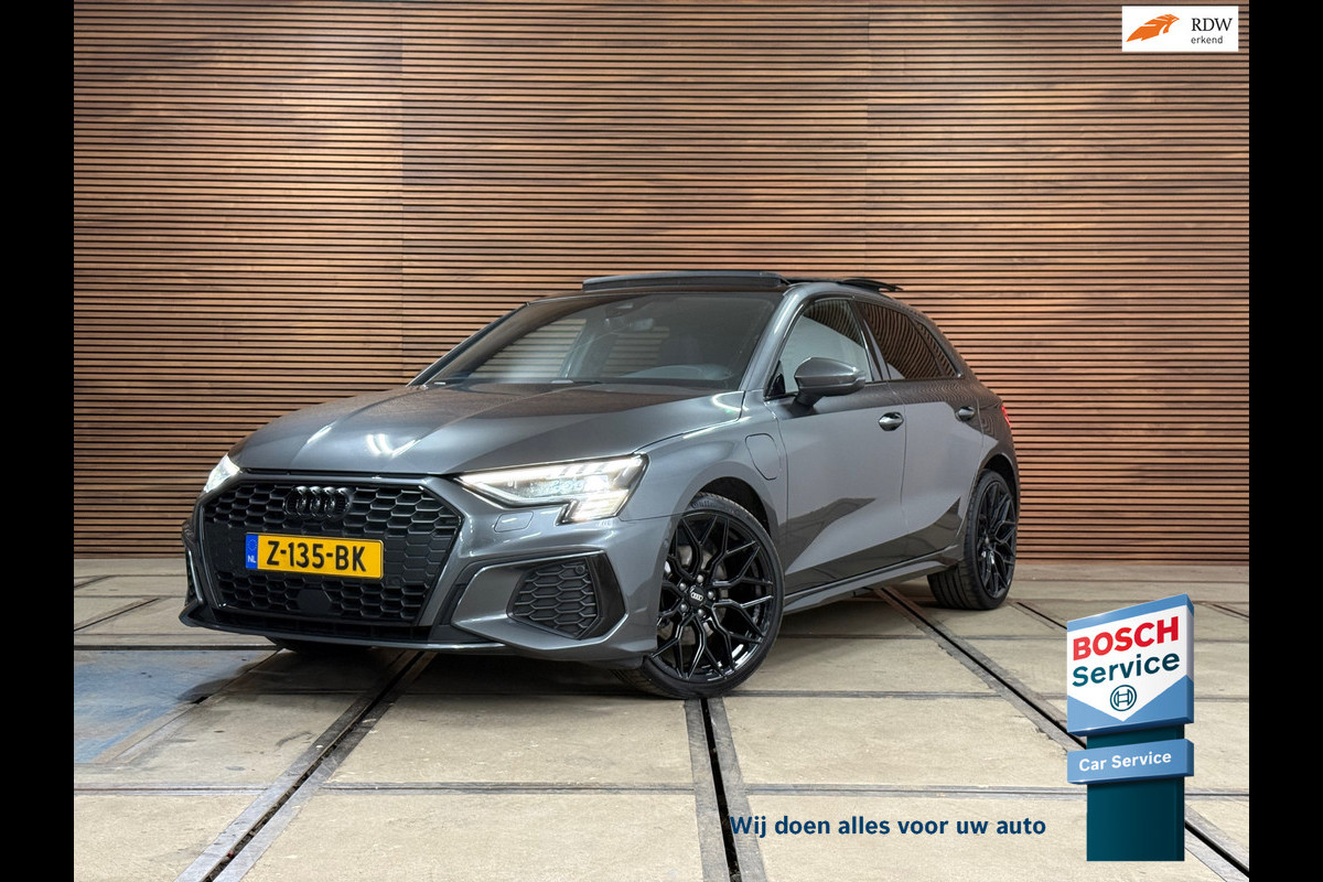 Audi A3 Sportback 40 TFSIe S-line Competition | Black Pack | Full Option | PANO | Matrixx | Ambient | Business-pakket+ | AudiSound