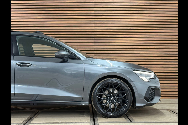 Audi A3 Sportback 40 TFSIe S-line Competition | Black Pack | Full Option | PANO | Matrixx | Ambient | Business-pakket+ | AudiSound