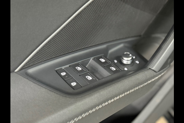 Audi A3 Sportback 40 TFSIe S-line Competition | Black Pack | Full Option | PANO | Matrixx | Ambient | Business-pakket+ | AudiSound