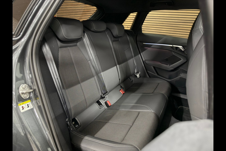 Audi A3 Sportback 40 TFSIe S-line Competition | Black Pack | Full Option | PANO | Matrixx | Ambient | Business-pakket+ | AudiSound