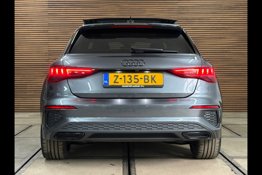Audi A3 Sportback 40 TFSIe S-line Competition | Black Pack | Full Option | PANO | Matrixx | Ambient | Business-pakket+ | AudiSound