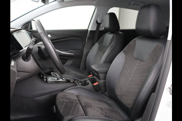 Opel Grandland 1.6 Turbo Plug-In Hybrid Ultimate | Leder/Alcantara | Trekhaak | Stoelverwarming | 360 Camera | Matrix LED | Carplay | Adaptive cruise | Keyless | Navigatie | Stuurverwarming | PHEV