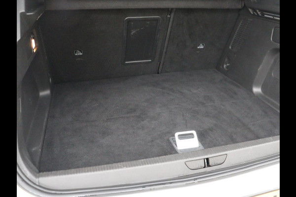 Opel Grandland 1.6 Turbo Plug-In Hybrid Ultimate | Leder/Alcantara | Trekhaak | Stoelverwarming | 360 Camera | Matrix LED | Carplay | Adaptive cruise | Keyless | Navigatie | Stuurverwarming | PHEV