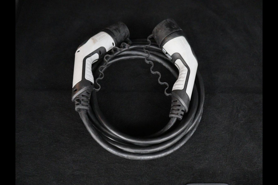 Opel Grandland 1.6 Turbo Plug-In Hybrid Ultimate | Leder/Alcantara | Trekhaak | Stoelverwarming | 360 Camera | Matrix LED | Carplay | Adaptive cruise | Keyless | Navigatie | Stuurverwarming | PHEV