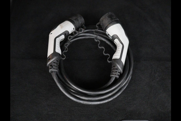 Opel Grandland 1.6 Turbo Plug-In Hybrid Ultimate | Leder/Alcantara | Trekhaak | Stoelverwarming | 360 Camera | Matrix LED | Carplay | Adaptive cruise | Keyless | Navigatie | Stuurverwarming | PHEV