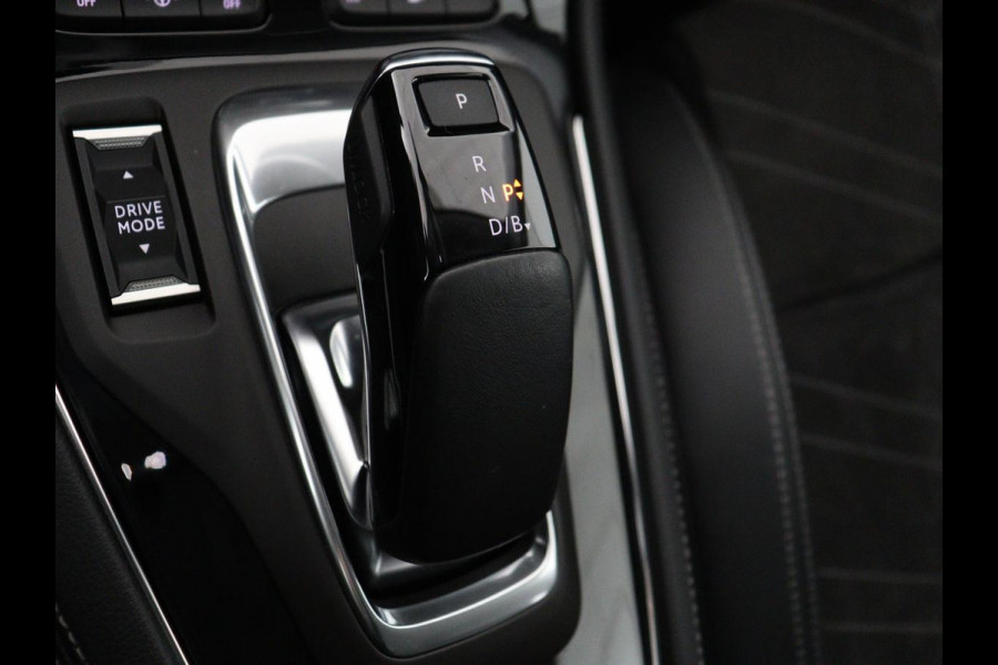 Opel Grandland 1.6 Turbo Plug-In Hybrid Ultimate | Leder/Alcantara | Trekhaak | Stoelverwarming | 360 Camera | Matrix LED | Carplay | Adaptive cruise | Keyless | Navigatie | Stuurverwarming | PHEV