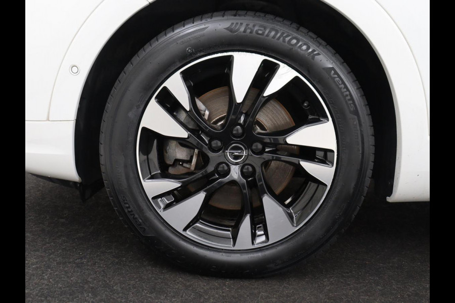 Opel Grandland 1.6 Turbo Plug-In Hybrid Ultimate | Leder/Alcantara | Trekhaak | Stoelverwarming | 360 Camera | Matrix LED | Carplay | Adaptive cruise | Keyless | Navigatie | Stuurverwarming | PHEV