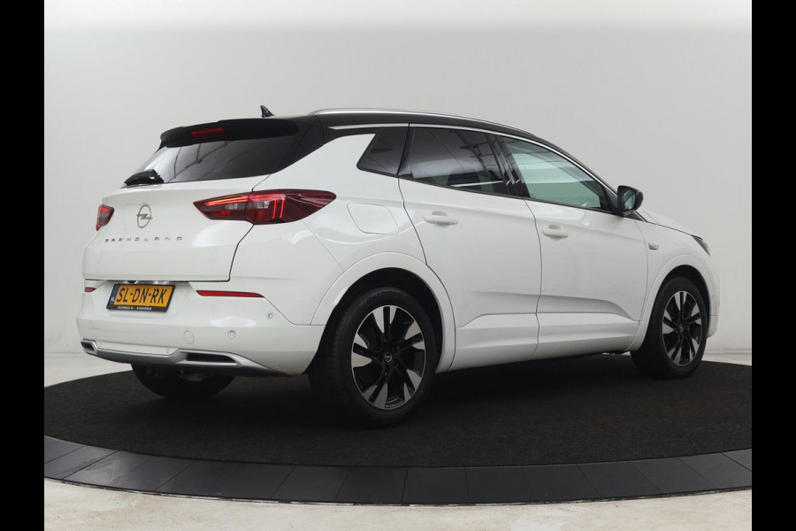 Opel Grandland 1.6 Turbo Plug-In Hybrid Ultimate | Leder/Alcantara | Trekhaak | Stoelverwarming | 360 Camera | Matrix LED | Carplay | Adaptive cruise | Keyless | Navigatie | Stuurverwarming | PHEV