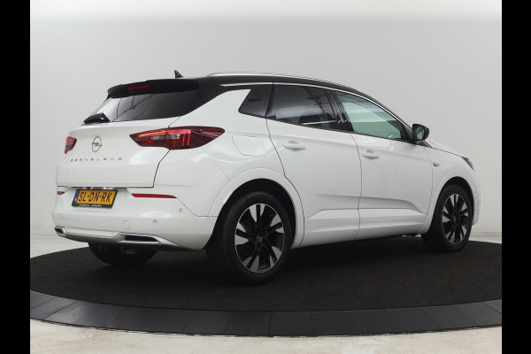 Opel Grandland 1.6 Turbo Plug-In Hybrid Ultimate | Leder/Alcantara | Trekhaak | Stoelverwarming | 360 Camera | Matrix LED | Carplay | Adaptive cruise | Keyless | Navigatie | Stuurverwarming | PHEV