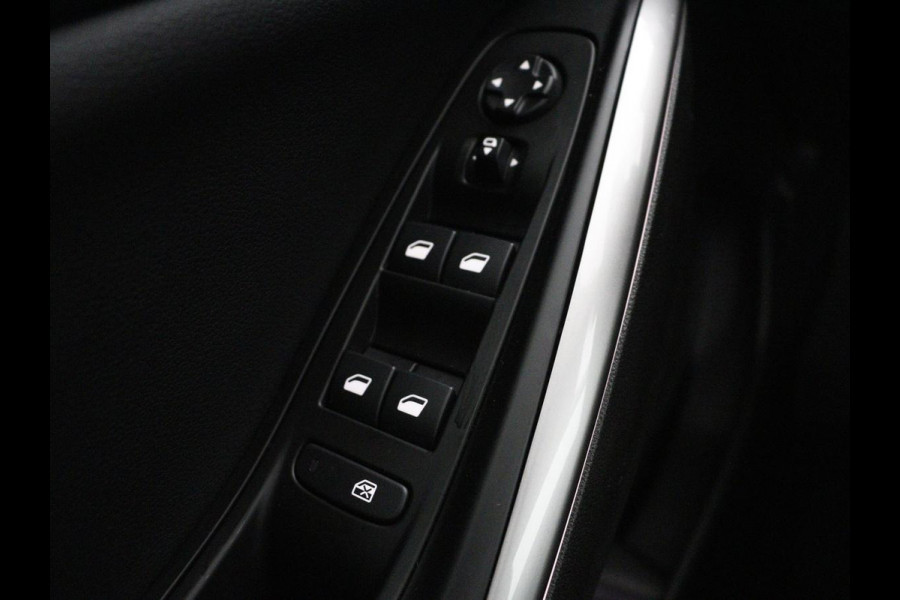 Opel Grandland 1.6 Turbo Plug-In Hybrid Ultimate | Leder/Alcantara | Trekhaak | Stoelverwarming | 360 Camera | Matrix LED | Carplay | Adaptive cruise | Keyless | Navigatie | Stuurverwarming | PHEV