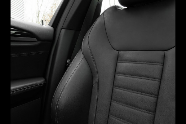 BMW X3 sDrive20i xLine - Pano - Trekhaak - Head-Up - Camera - Hifi