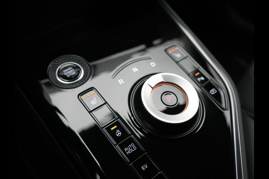 Kia Niro 1.6 GDi DynamicLine Plug In Hybrid 184pk Dealer O.H PHEV | Trekhaak Afneembaar | Adaptive Cruise | Camera | Sportstoelen & Stuur Verwarmd | Keyless | Apple Carplay | Blis | Pilot Assist | Navigatie | Virtual | DAB |