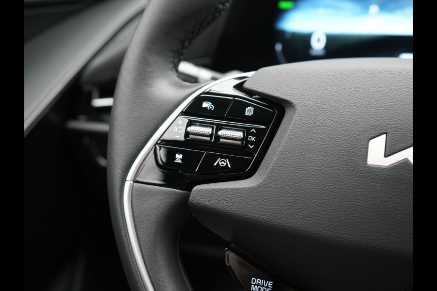 Kia Niro 1.6 GDi DynamicLine Plug In Hybrid 184pk Dealer O.H PHEV | Trekhaak Afneembaar | Adaptive Cruise | Camera | Sportstoelen & Stuur Verwarmd | Keyless | Apple Carplay | Blis | Pilot Assist | Navigatie | Virtual | DAB |