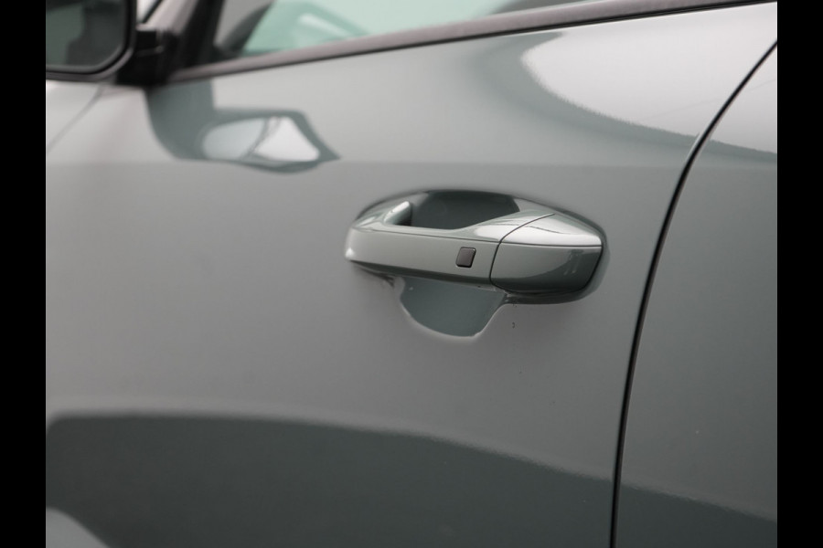 Kia Niro 1.6 GDi DynamicLine Plug In Hybrid 184pk Dealer O.H PHEV | Trekhaak Afneembaar | Adaptive Cruise | Camera | Sportstoelen & Stuur Verwarmd | Keyless | Apple Carplay | Blis | Pilot Assist | Navigatie | Virtual | DAB |