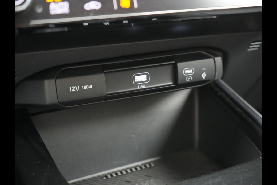 Kia Niro 1.6 GDi DynamicLine Plug In Hybrid 184pk Dealer O.H PHEV | Trekhaak Afneembaar | Adaptive Cruise | Camera | Sportstoelen & Stuur Verwarmd | Keyless | Apple Carplay | Blis | Pilot Assist | Navigatie | Virtual | DAB |