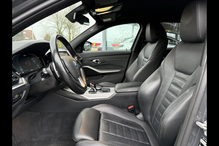 BMW 3 Serie Touring 320e Aut. Executive Ed. Plus | SoH 96% | Navi | Camera | Leder | Dravit Grau |