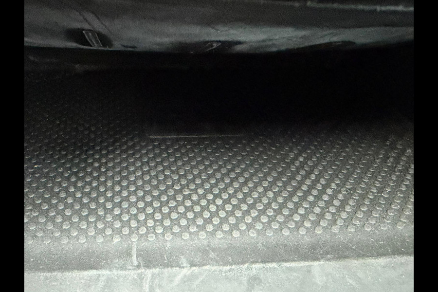 Volkswagen Touran 1.5 TSI DSG 150 pk Highline 5 persoons trekhaak LED