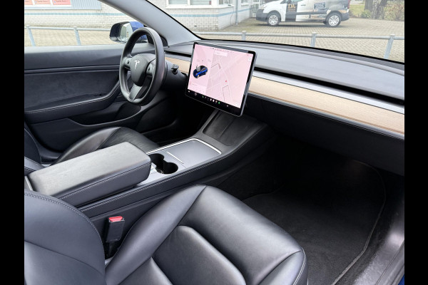 Tesla Model 3 Aut. Long Range Dual Motor AWD | SoH 86% | Trekhaak | Autopilot | Panorama | Leder | 19 Inch |