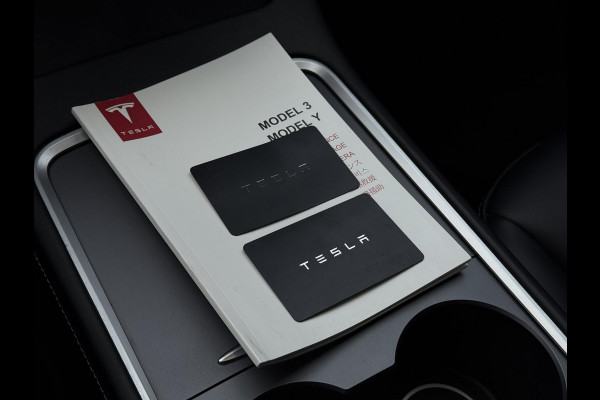 Tesla Model 3 Aut. Long Range Dual Motor AWD | SoH 86% | Trekhaak | Autopilot | Panorama | Leder | 19 Inch |