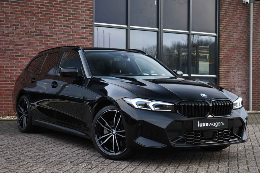 BMW 3 Serie Touring 330e xDrive M-Sport LCI-2 ACC el-zetels-leder HUD 19inch