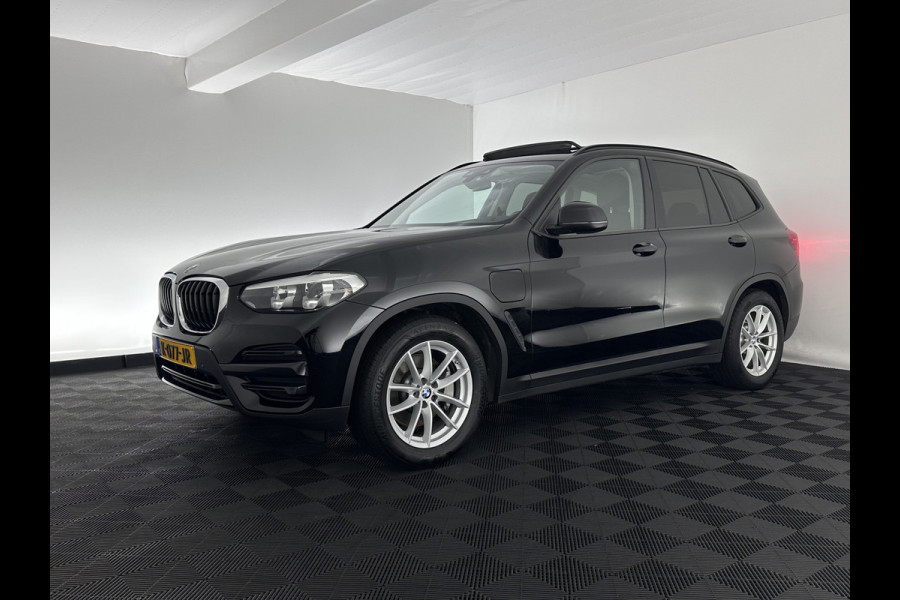 BMW X3 xDrive30e (INCL.BTW) *PANO | FULL-LED | NAVI-FULLMAP | COMFORT-SEATS | PRIVACY-GLASS | ECC | PDC | CRUISE | 18''ALU | TOWBAR*