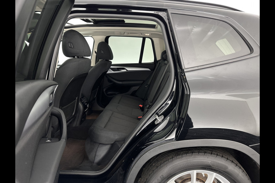 BMW X3 xDrive30e (INCL.BTW) *PANO | FULL-LED | NAVI-FULLMAP | COMFORT-SEATS | PRIVACY-GLASS | ECC | PDC | CRUISE | 18''ALU | TOWBAR*